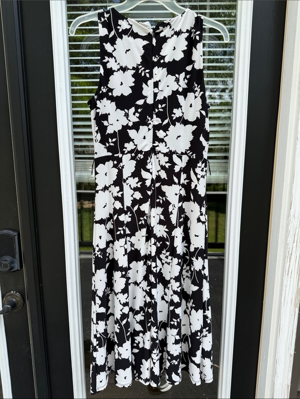 Anne Klein Black & White Floral Midi Dress (Size: 4)(EUC)